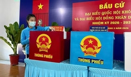 Các cử tri tại cơ sở cai nghiện tham gia bầu cử