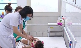 Tay chân miệng gia tăng, cảnh báo chủng EV71 độc lực cao, Bộ Y tế yêu cầu chủ động điều trị, kiểm soát lây nhiễm