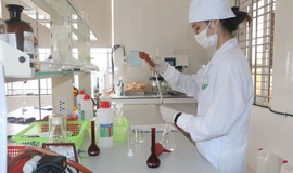 Bộ Y tế đề nghị siết kiểm nghiệm, tăng giám sát sản phẩm sữa, dinh dưỡng cho trẻ