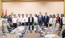 
Thứ trưởng Nguyễn Tri Thức tiếp, làm việc với Giám đốc Toàn cầu phụ trách Vắc xin, Tập đoàn Sanofi