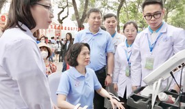 Chuyên gia chỉ rõ 3 trụ cột giúp người dân chủ động phòng bệnh từ sớm, từ xa