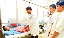 Người đàn ông suýt mất chân vì máy cắt rạ, làm gì để giữ cơ hội phục hồi chi thể?