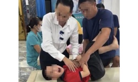 Sự thật về 'tiến sĩ nắn chỉnh xương' ở Y Đức Vương giúp trẻ 'không nói được thành nói được'