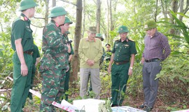 Khảo sát, xác minh thông tin mộ liệt sĩ tập thể tại Bắc đèo Hải Vân