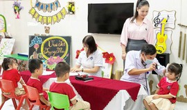 Hà Tĩnh đồng loạt khám sức khỏe đầu năm học cho học sinh