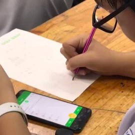 B&#224;i học sau vụ học sinh lớp 8 nhảy lầu v&#236; bị tịch thu điện thoại