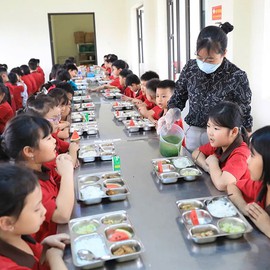 Bữa ăn học đường