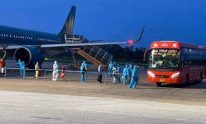 "Chuyến bay 0 đồng" đưa hơn 200 người Nghệ An từ vùng dịch trở về