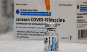 Liều vaccine COVID-19 tăng cường của J&J hiệu quả 94% ngăn ca bệnh nặng