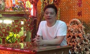 Người tự xưng 'Ngọc hoàng đại đế" trấn yểm COVID-19 bị YouTube chặn hàng loạt video