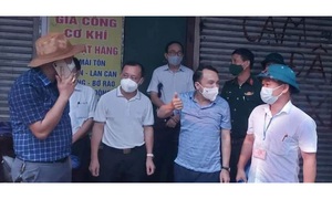 Phạt 3 quầy bán thuốc ho, sốt... liên quan 2 ca F0