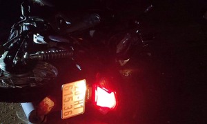 Nam thanh niên tử vong sau va chạm với xe máy điện trên đường 12B