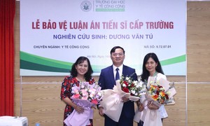 &#39;Giảng dạy ở trường Y l&#224; một h&#224;nh tr&#236;nh kh&#244;ng ngừng nghỉ của sự học hỏi, cầu thị&#39;