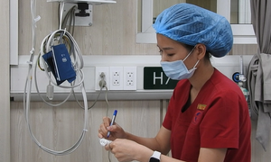 Đà Nẵng đề xuất tặng voucher nghỉ dưỡng cho nữ điều dưỡng A9 cứu người trong quán ăn