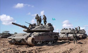 Israel tấn công Gaza sau lệnh sơ tán ở Rafah