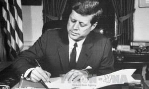 Tổng thống Trump ra lệnh công bố hồ sơ vụ ám sát John F. Kennedy