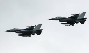 Ukraine rút ngắn đào tạo phi công F-16: Giải pháp cấp tốc hay mạo hiểm?