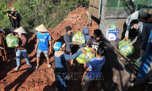 Bắc Ninh: Dồn sức cứu trợ những người dân bị ngập lụt, chia cắt, cô lập trong nước lũ