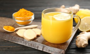 Thời điểm l&#253; tưởng uống tr&#224; nghệ gi&#250;p tăng cường miễn dịch, tốt cho sức khỏe