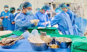 Ghép gan khác nhóm máu cứu sống cô gái 17 tuổi