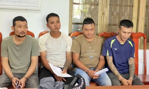 Bắt 4 đối tượng hành hung một tài xế để giành khách