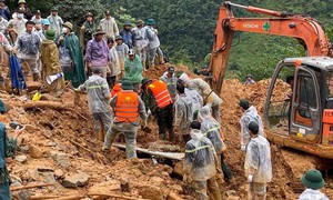 Tìm thấy nạn nhân đầu tiên trong vụ sạt lở đất kinh hoàng ở Lũng Cú