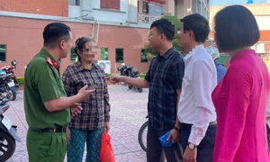 Bị đe dọa 'về tận nhà để bắt', người phụ nữ Hải Phòng vội đến ngân hàng chuyển tiền