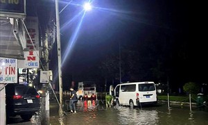 Hai trẻ em bị điện giật tử vong khi triều cường lên cao