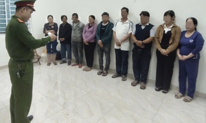 Khởi tố 9 đối tượng tổ chức đánh bạc tại đám tang