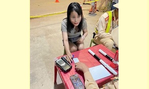 Người phụ nữ 'cố thủ' trong nhà khi bị kiểm tra nồng độ cồn ở Thái Nguyên