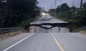 Kinh hoàng đường dẫn lên cầu Tát Luông, Tuyên Quang sụt hoàn toàn