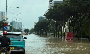 Hà Nội yêu cầu chuẩn bị đầy đủ máy móc xử lý ngập úng do mưa lớn ảnh hưởng bão số 11