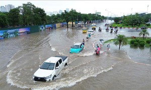 Cảnh báo từ chuyên gia với chủ xe bị ngập nước