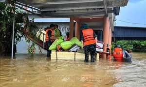 Bắc Ninh: Huy động hàng trăm cán bộ, chiến sỹ hỗ trợ nhân dân trong mưa lũ