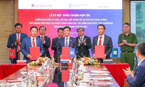 Agribank và Trung tâm Phục vụ Hành chính công TP Hà Nội hợp tác triển khai mô hình hỗ trợ người dân thực hiện dịch vụ công tại điểm giao dịch của ngân hàng