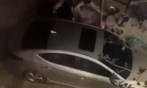 Tạm giữ hình sự 10 người liên quan vụ ô tô lao vào nhóm thanh niên ở Nghệ An