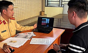 Người dân quay video vi phạm gửi CSGT, loạt tài xế bất ngờ khi bị gọi lên nộp phạt 