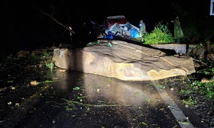 Sạt lở đèo kinh hoàng trong đêm ở Khánh Hòa khiến nhiều người tử vong