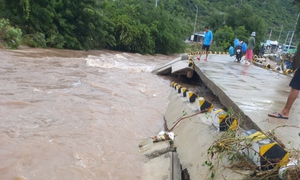 Mưa lũ ở Khánh Hoà gây thiệt hại hơn 370 tỷ đồng, nhiều công trình hư hỏng nặng