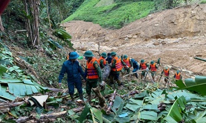 Nỗ lực tìm kiếm 2 nạn nhân còn lại trong vụ sạt lở ở Đà Nẵng