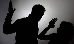 Quy định mới từ 15/12: Cưỡng ép vợ hoặc chồng quan hệ tình dục trái ý muốn bị phạt đến 30 triệu đồng