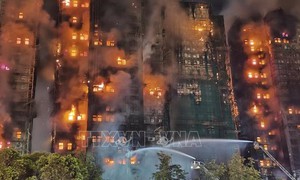 Chưa có thông tin về nạn nhân là người Việt Nam trong vụ cháy chung cư ở Hong Kong