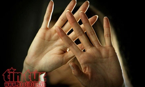 Xác minh thông tin một thiếu nữ bị bắt quỳ, tát vào mặt