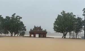 Huế: Hơn 54.600 ngôi nhà bị ngập, hàng chục điểm sạt lở do mưa lũ