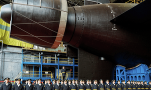 Nga hạ thủy 'tàu mẹ' hạt nhân nặng 10.000 tấn