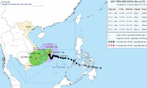 Bão số 15 di chuyển chậm bất thường trên Biển Đông, chuẩn bị tiến vào vùng biển Gia Lai – Đắk Lắk 