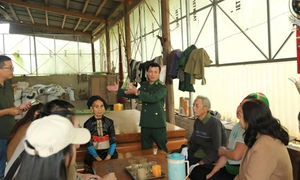 Giữ nền tảng con người giữa vùng biên thử thách