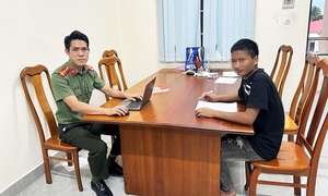 Sau cuộc nhậu, ngủ trên ô tô rồi 'tỉnh giấc' ở…Campuchia