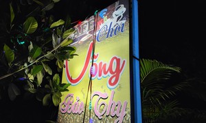 3 nữ nhân viên bán dâm cho 2 khách nam tại quán cà phê chòi