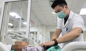 Chủ quan với vết xước nhỏ, nhiều bệnh nhân uốn ván phải nhập viện thở máy